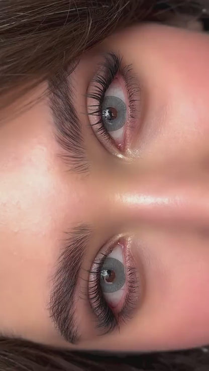 Vibrant Green Bi-Weekly Disposable Eye Lenses - Natural Emerald Green with Starburst Pattern